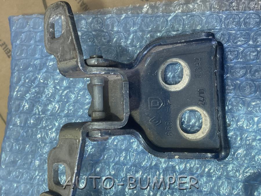 Renault Logan петля двери 6001546883 804207876R